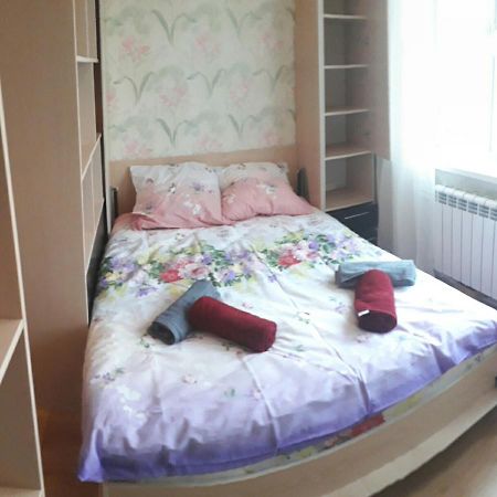 Apartment Tverichanka On Khromova 25 Екстериор снимка